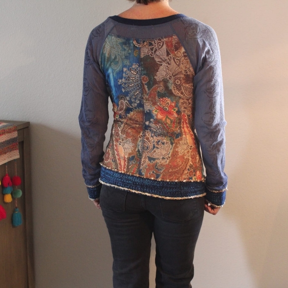 Mixed Fabric Sweater with front zip - Picture 3 of 13